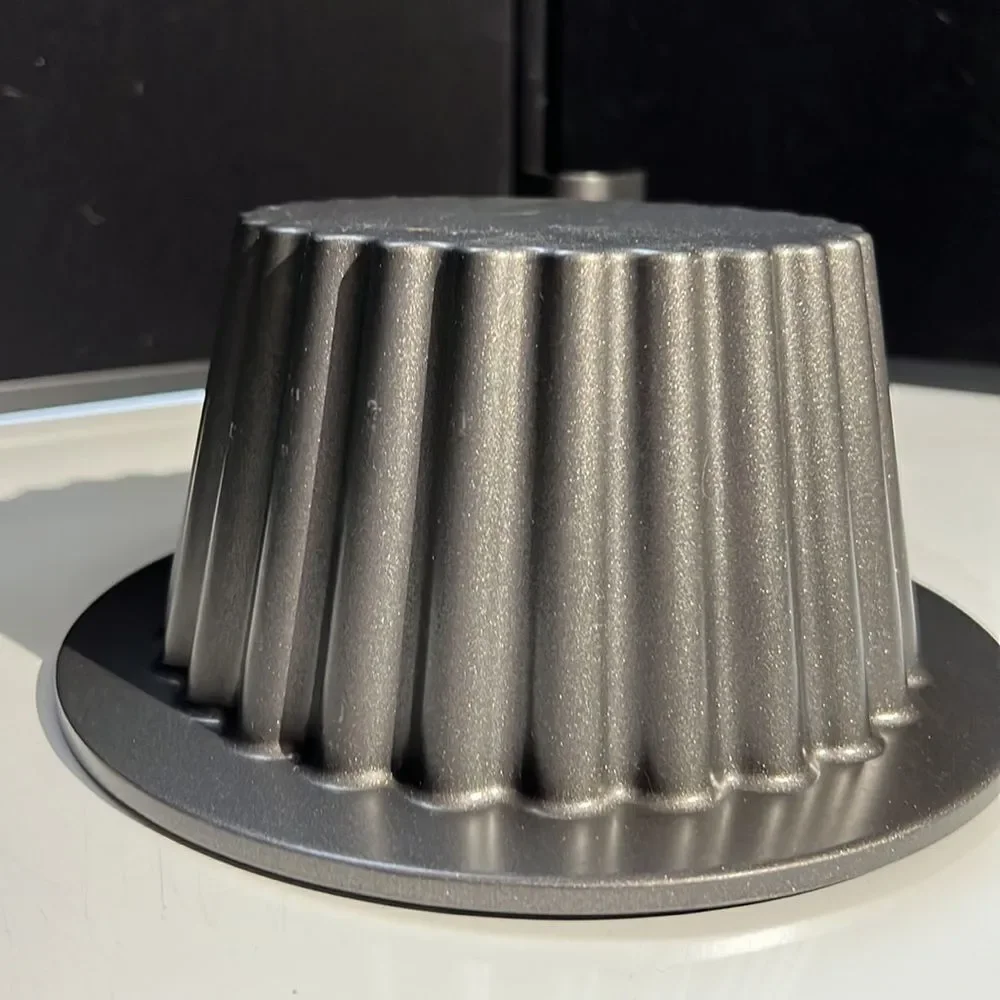 Wilton Jumbo Cupcake Cake Pan